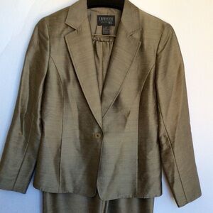 Lafayette 148 New York tan pantsuit suit size 8 suit business career